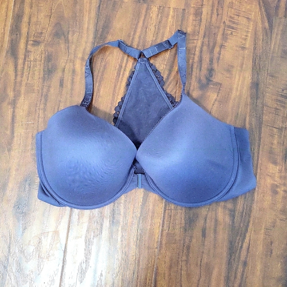 Victoria's Secret front clasp bra 38DDD
